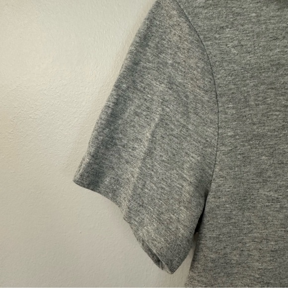 Disney Minnie Mouse Gray Short Sleeve Cotton Graphic T-Shirt Size M GUC - Picture 6 of 7